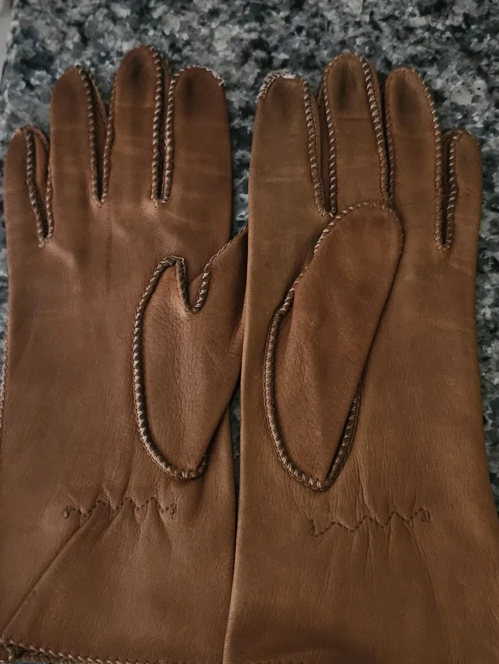 Vtg Stitched Detailing Brown Leather Gloves